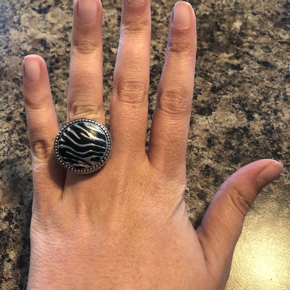 Premier Designs zebra print ring size 6